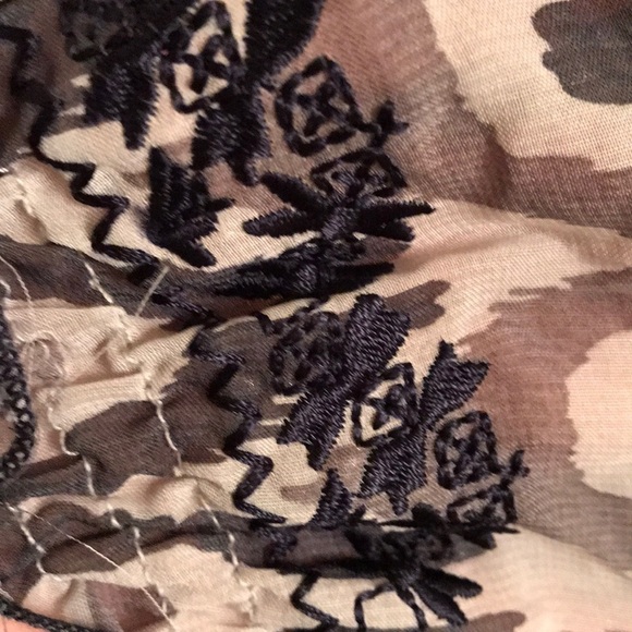 💖 C’est City Women’s Tops Shirts - Picture 6 of 12